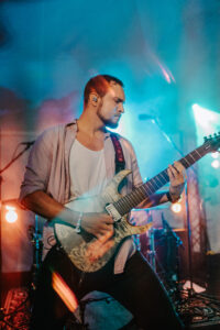 E A Final 1550 200x300